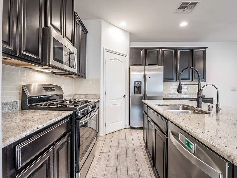 10750 Yarmouth Bay Ct — Photo 5