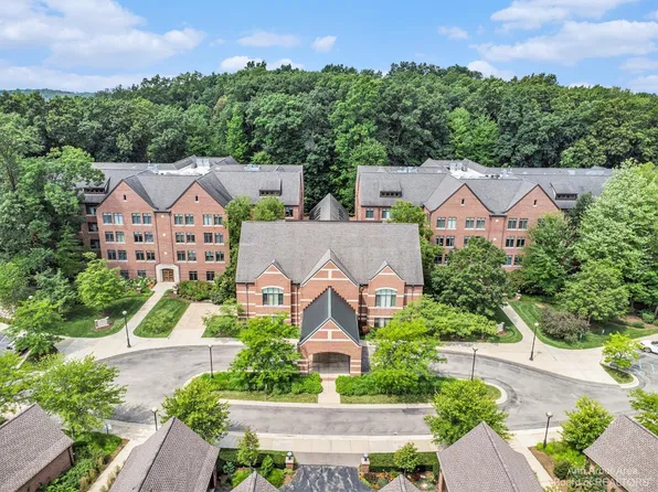 827 Asa Gray Dr APT 455, Ann Arbor, MI 48105