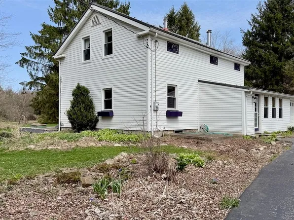 784 Tollgate Hill Rd, Locke, NY 13092