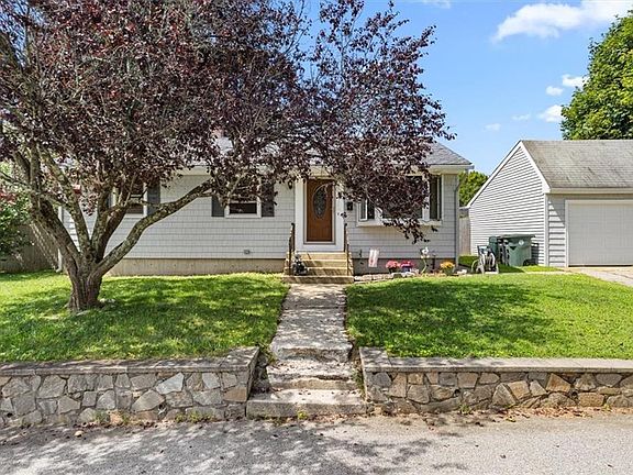 5th image of 7 Sherwood Ave