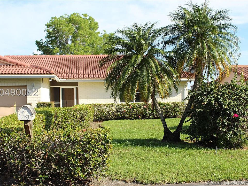 1st image of 10425 NW 70th Ct
