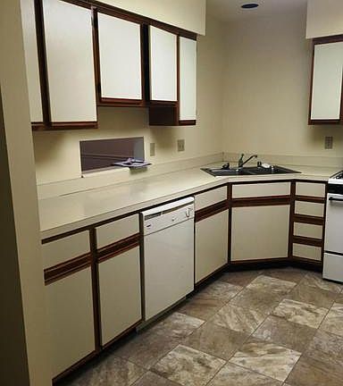 5th image of 504 Lynnehaven Dr APT H