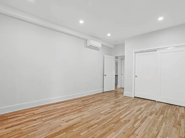 1821 Madison St #6 — Photo 5