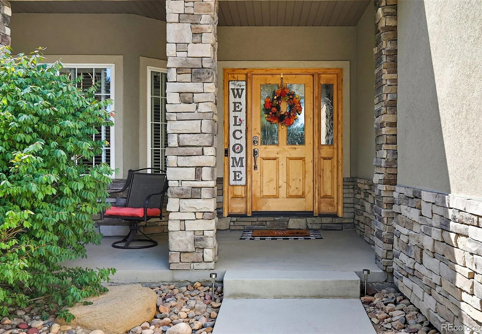 5 bed, 4.0 bath, 4740 sqft, $4,500 — Photo 3