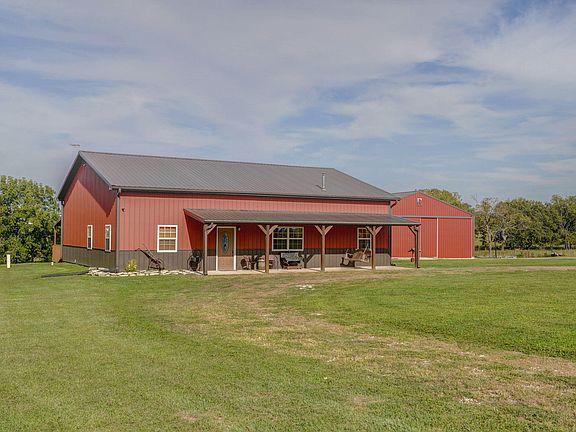2nd image of 1758 Farm Road 1170