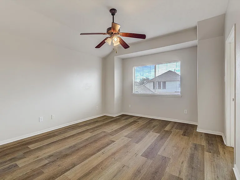13983 Maximos Dr — Photo 15