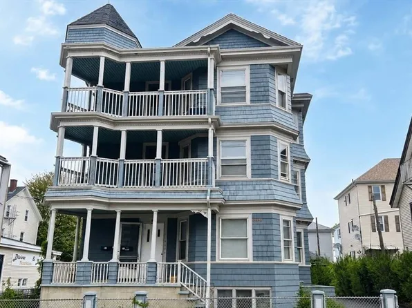 212 Brightman St APT 2, Fall River, MA 02720