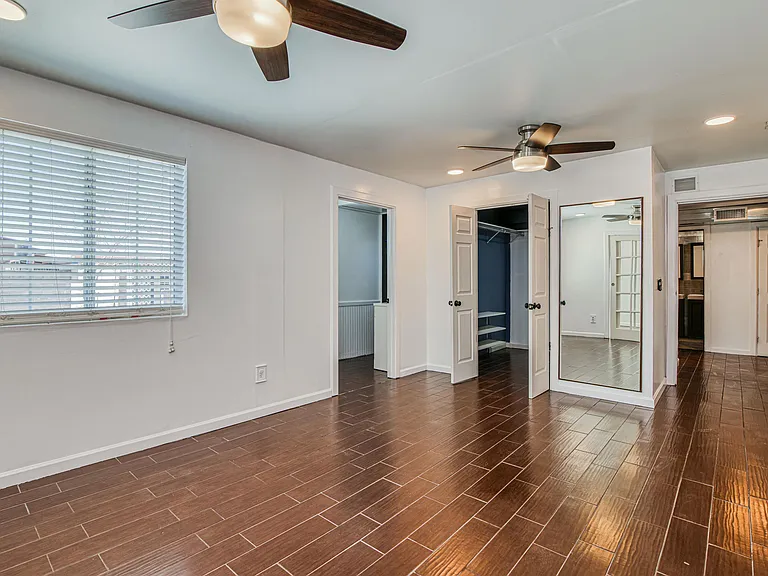 8613 Kingsway Dr — Photo 8