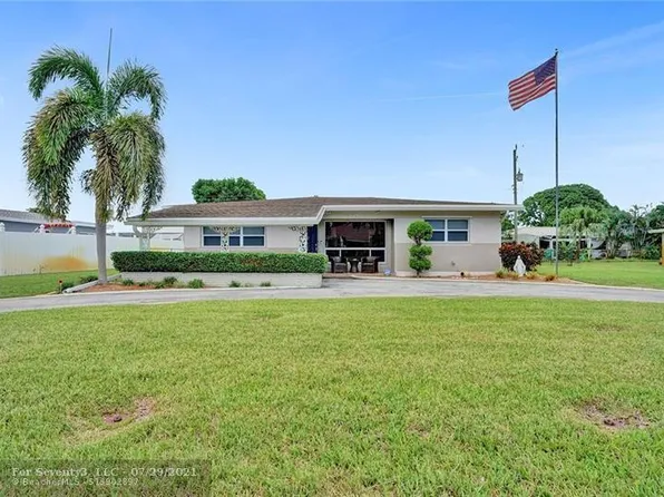 7011 SW 14th St, Pembroke Pines, FL 33023