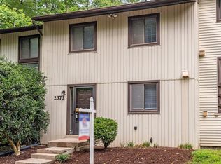 2373 Emerald Heights Ct, Reston, VA 20191