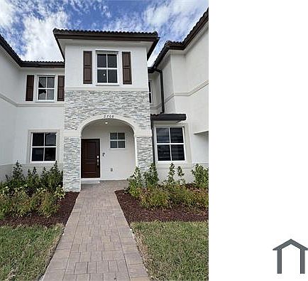 2nd image of 2708 SE 26th Ave #2708