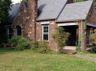 725 Country Club Rd, Mount Airy, NC 27030