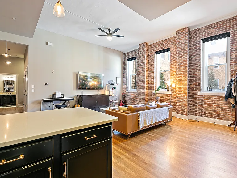 2525 College St #1105 — Photo 12