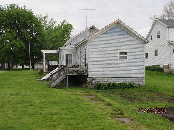 3rd image of 216 W Grand St