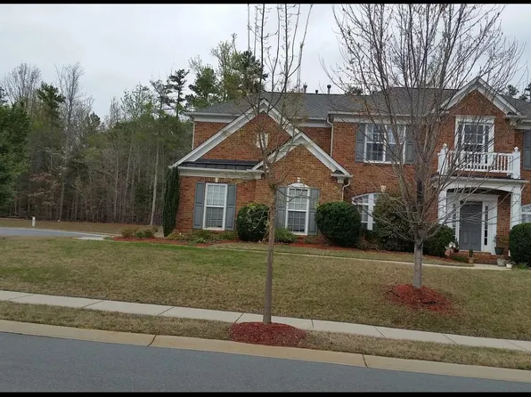 740 Swancroft Ln, Matthews, NC 28105