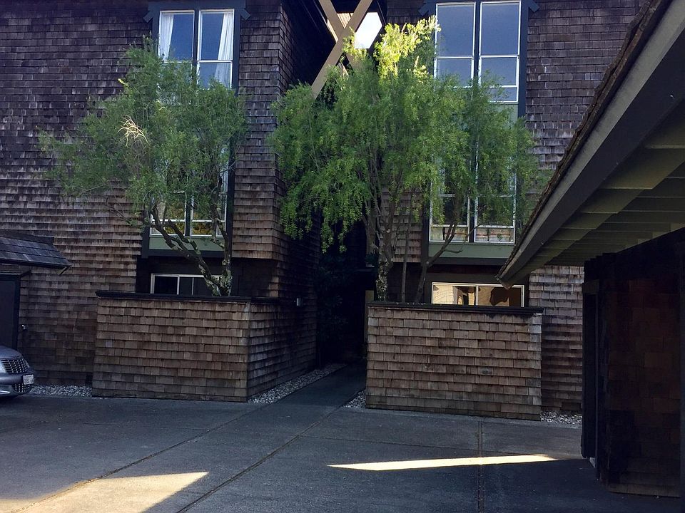 1st image of 1075 S Eliseo Dr APT 9
