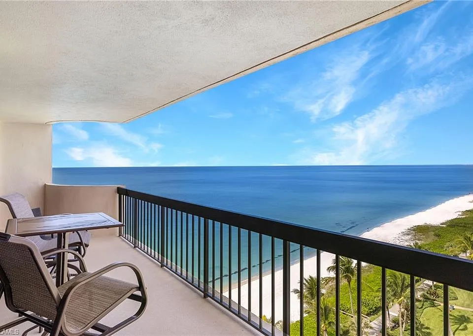 4001 Gulf Shore Blvd N #1106