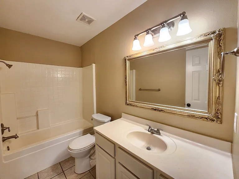18203 Beaverdell Dr — Photo 10