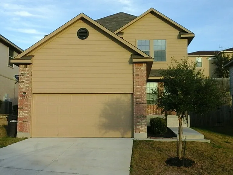 2722 Majestic Dr — Photo 3