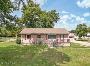 809 Glenoaks Dr, Knoxville, TN 37912
