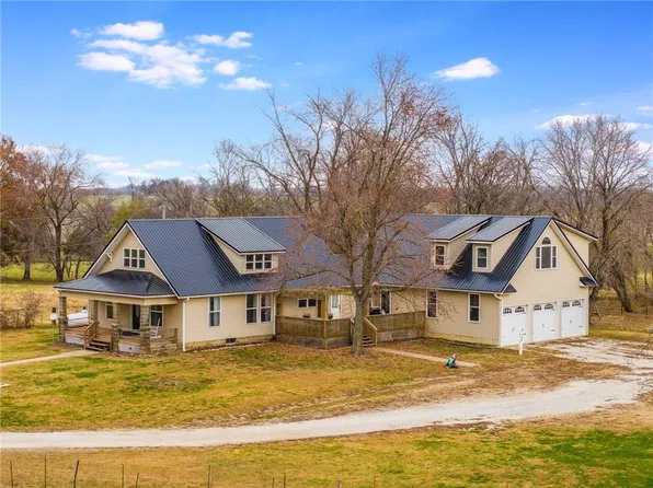 436 NE 101st Rd, Clinton, MO 64735