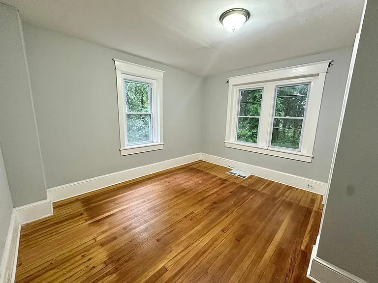 351 N Spring Rd — Photo 18