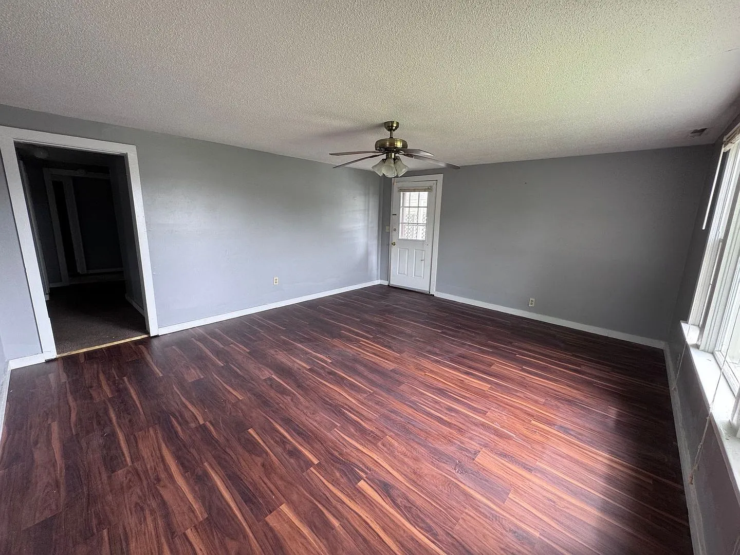 587 S Main Street — Photo 3
