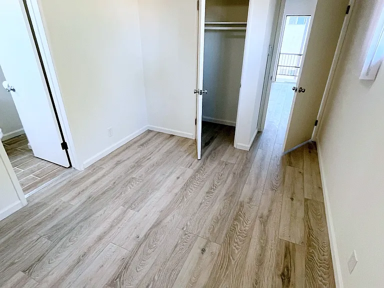 2405 S Denison Ave #4 — Photo 6
