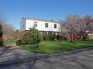 9063 Willoughby Rd, Pittsburgh, PA 15237