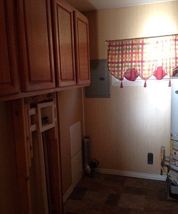 5th image of 1419 Blaine Ave