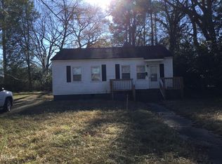 505 W Elizabeth St, Selma, NC 27576