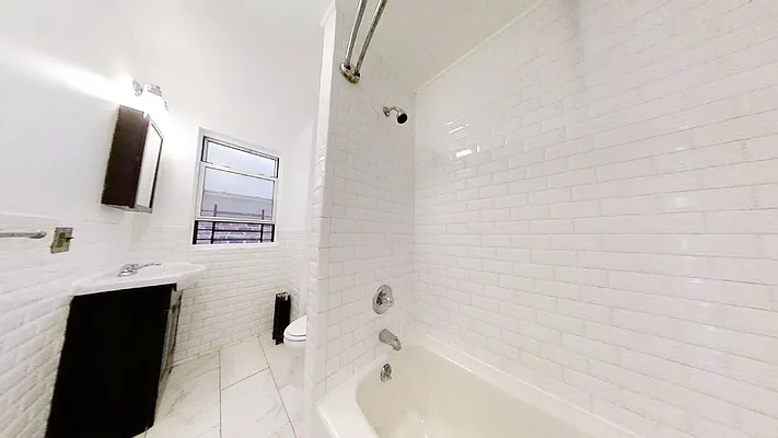 Rented by Triplemint | media 25