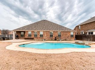 1517 Lakeway Dr, Little Elm, TX 75068