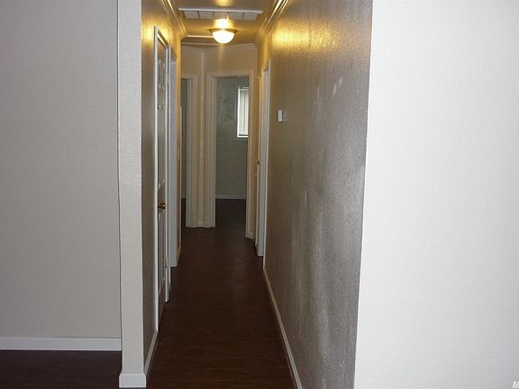 5th image of 1767 Glenrose Ave