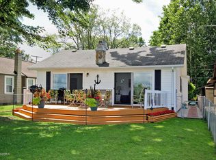 4622 Deep Point Dr, Portage, MI 49002