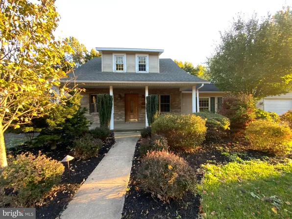 1100 Center St, Coal Township, PA 17866