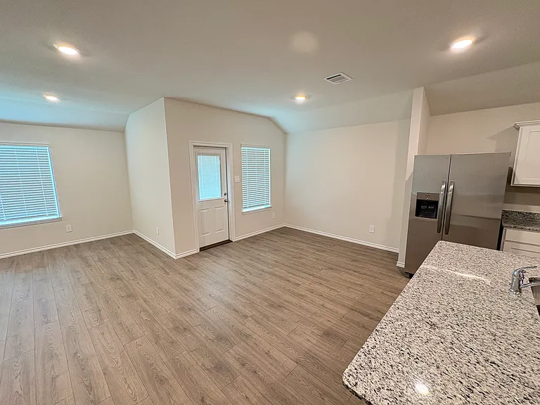 811 Orchid Way — Photo 17