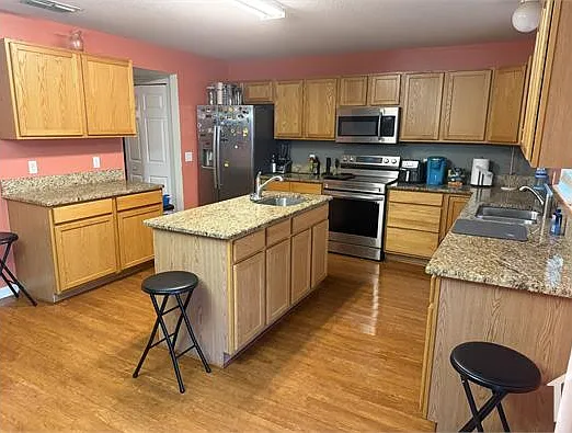525 Vista Way Ln — Photo 2