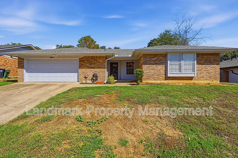 3 bed, 2.0 bath, 1518 sqft, $2,350 — Photo 1