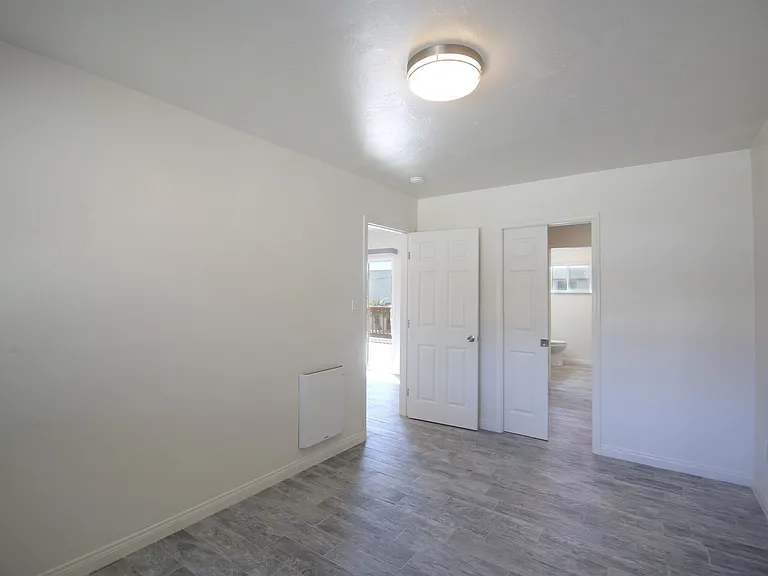 220 2nd St — Photo 9