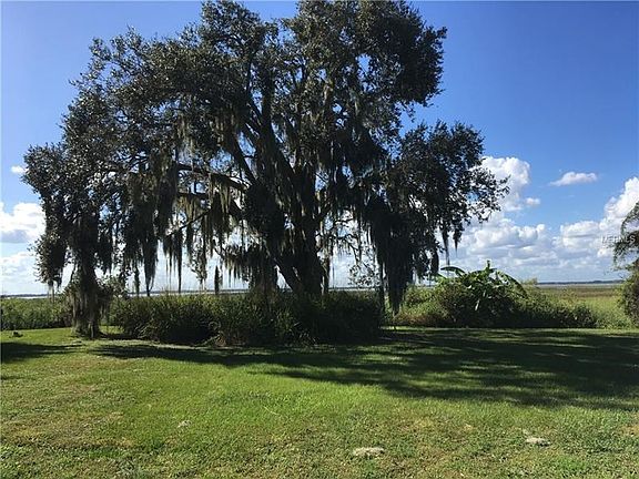 3rd image of 2970 Tohopekaliga Dr