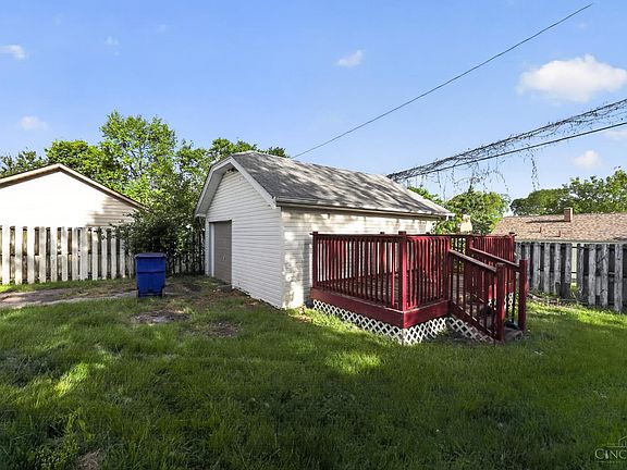 4th image of 1015 Millville Ave