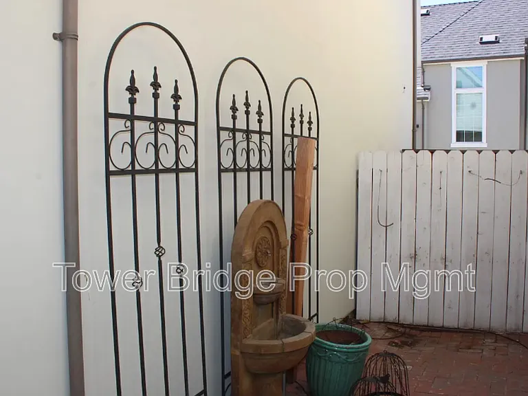 1096 Provence Village Dr — Photo 21