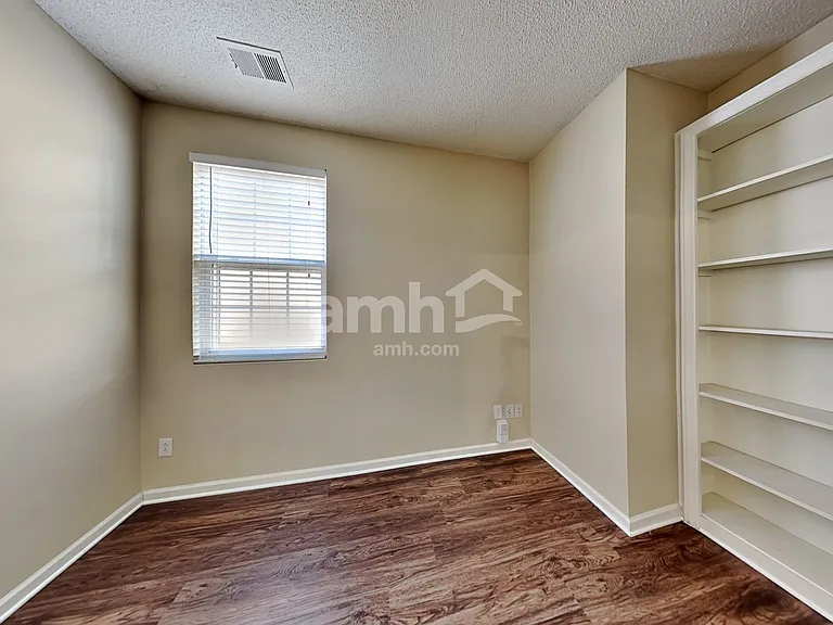 6005 Ricker Rd — Photo 8