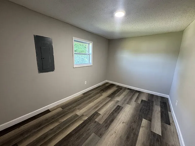 118 Harrys Dr — Photo 8