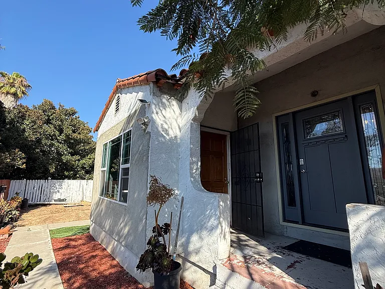 2108 Oriole St — Photo 8