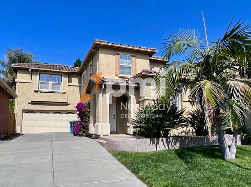 1st image of 1060 Villaggio Cir