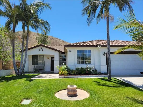 17305 Redmaple St, Fontana, CA 92337
