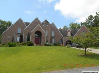 114 S Gate Rd, Rainbow City, AL 35906