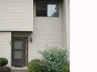 1004 Robinson Rd, Wooster, OH 44691